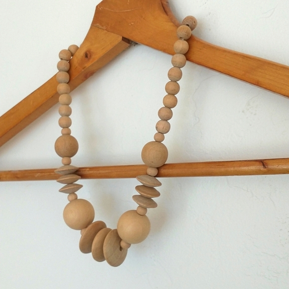 Vintage boho wood bead necklace - Picture 3 of 4